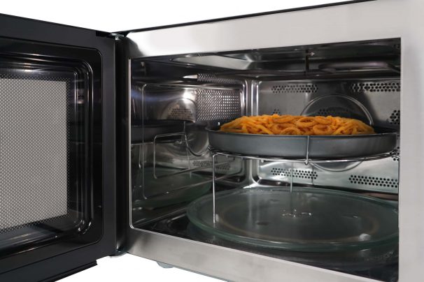 21" Danby 1.0 Cu. Ft. 5 in 1 Multifunctional Microwave Oven With Air Fry - DDMW1060BSS-6