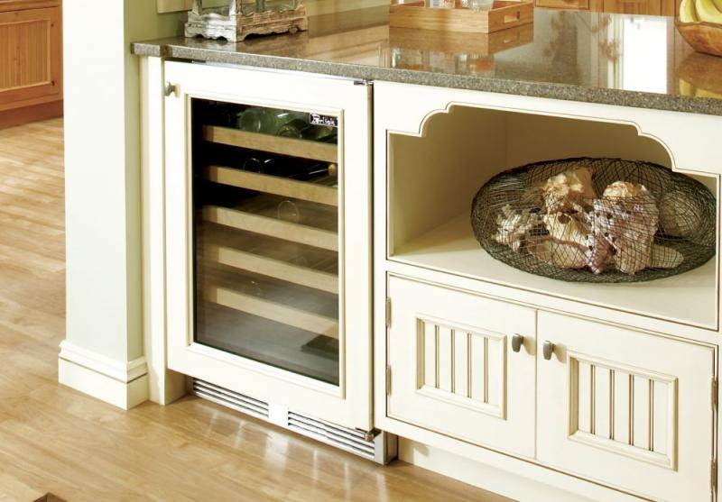 24" Perlick Indoor Signature Series Left-Hinge Wine Reserve in Stainless Steel - HP24WS41LL