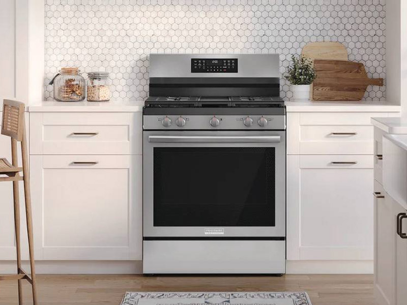 30" Frigidaire Gallery 5.1 Cu. Ft. Rear Control Gas Range with Total Convection - GCRG3060BF
