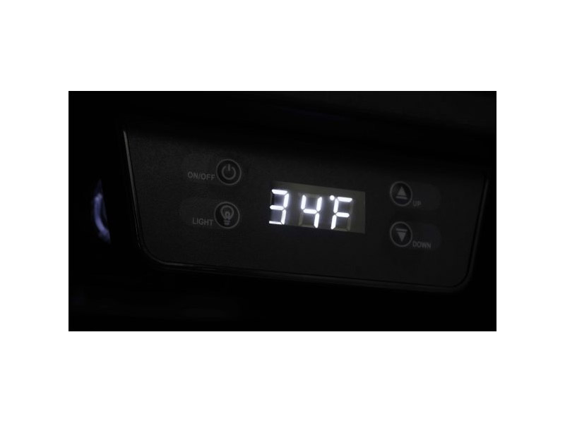 19" Danby 4.5 cu.ft Capacity 115 Can Beverage Center - DBC045L1SS