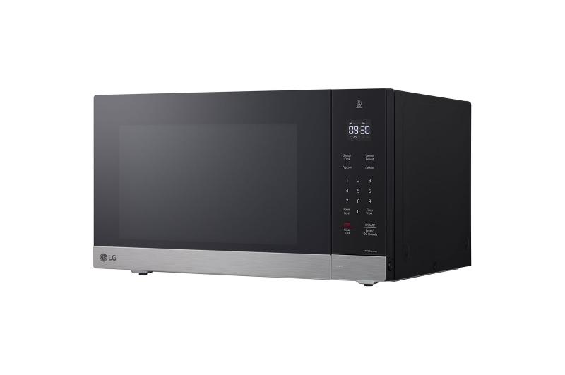 LG 0.9 Cu. ft. NeoChef Countertop Microwave with Smart Inverter - MSER0990S
