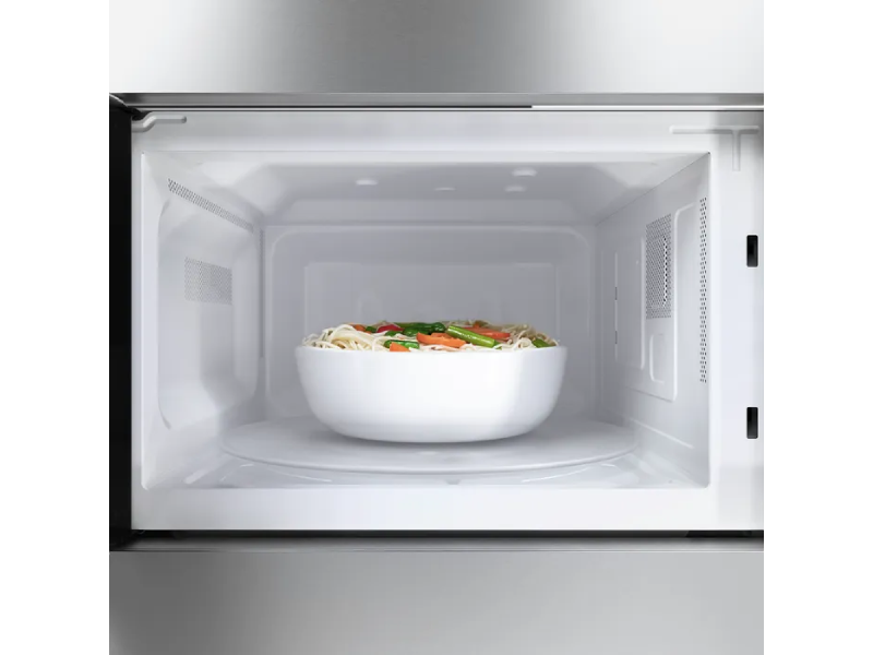 24" Bosch 300 Series 2.1 Cu. Ft. Built-In Microwave Oven in Stainless Steel - HMB30155UC