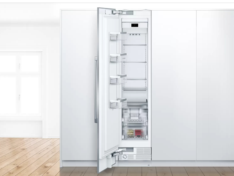 18" Bosch 8.6 Cu. Ft. Benchmark Series Built-in Freezer - B18IF905SP