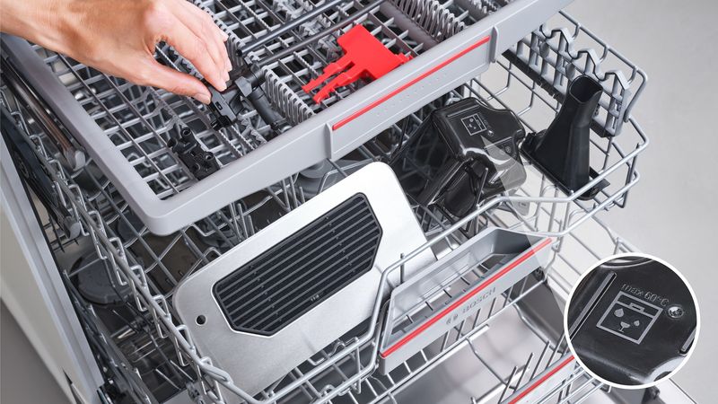 Bosch 500 Series VeroCafe Fully Automatic Coffee Machine with Removable Water Tank  in Piano Black - TPU40109