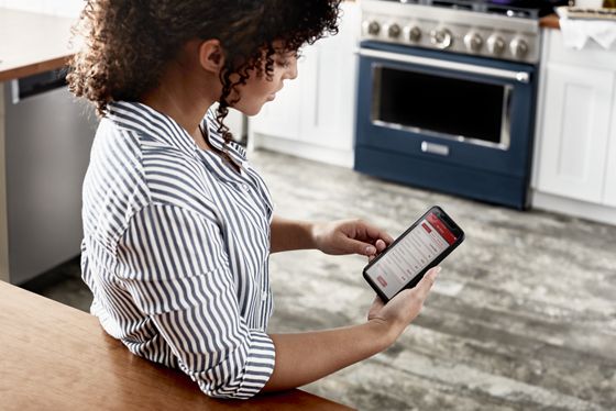 36" KitchenAid 5.1 Cu. Ft. Smart Commercial-Style Gas Range With 6 Burners - KFGC506JIB